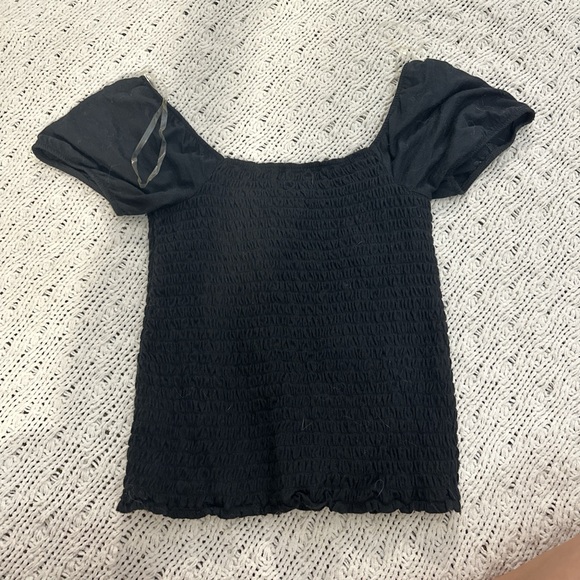 Black Aero Top - Picture 2 of 3